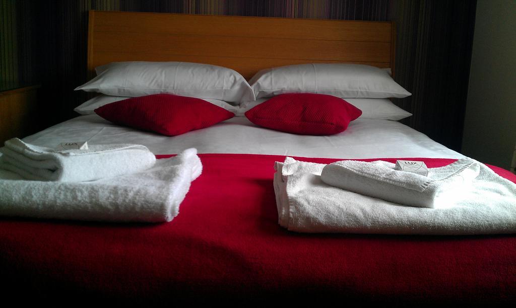 The Stuffed Dormouse Hotel Newport (Gwent) Esterno foto